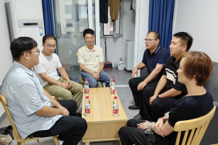 秋風送爽情意濃 中秋家訪暖人心 秋風送爽情意濃 中秋家訪暖人心
