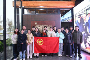 漫步人民城市 尋訪紅色印記 漫步人民城市 尋訪紅色印記